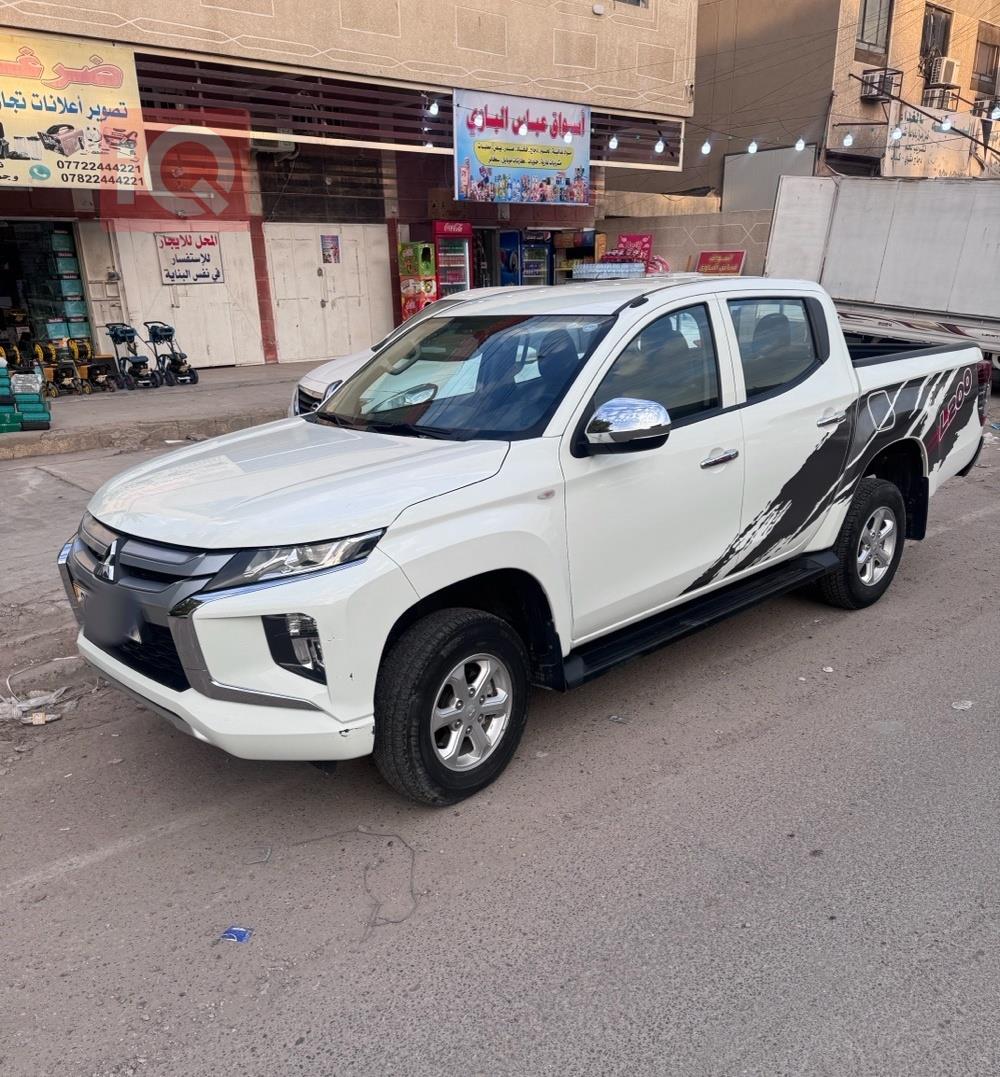 میتسوبیشی L200